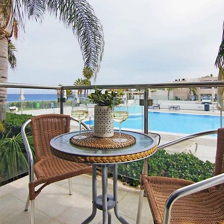 Diana - Coralli Beachfront Apartment Protaras Exterior foto